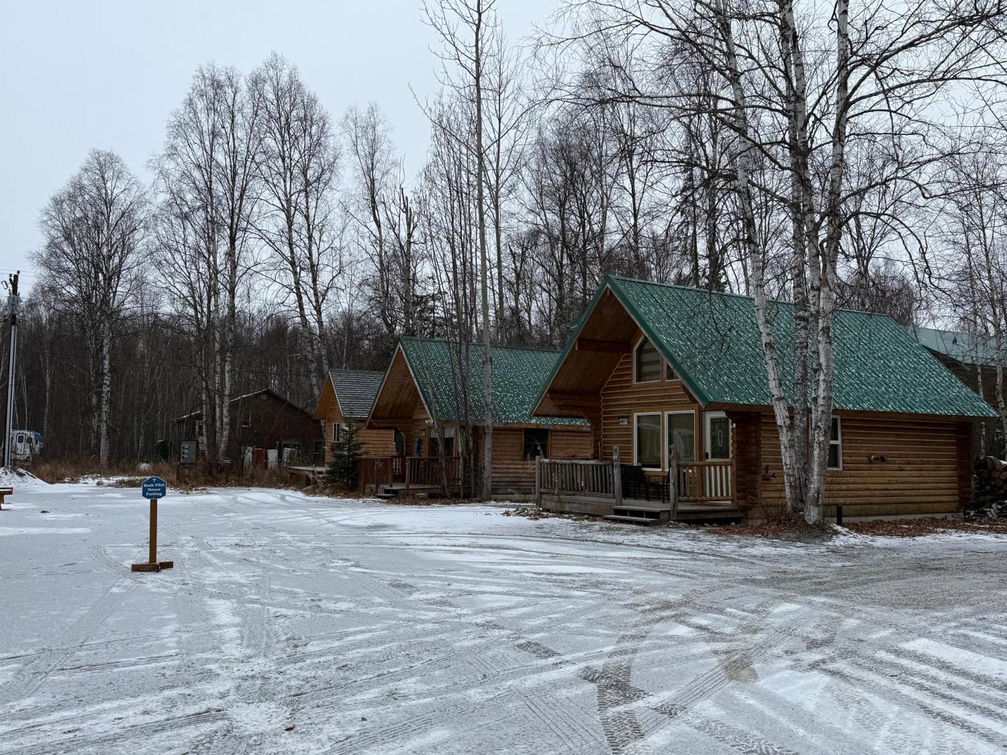 Talkeetna Log Cabin With Hot Tub Unit 1 Vila Exterior foto